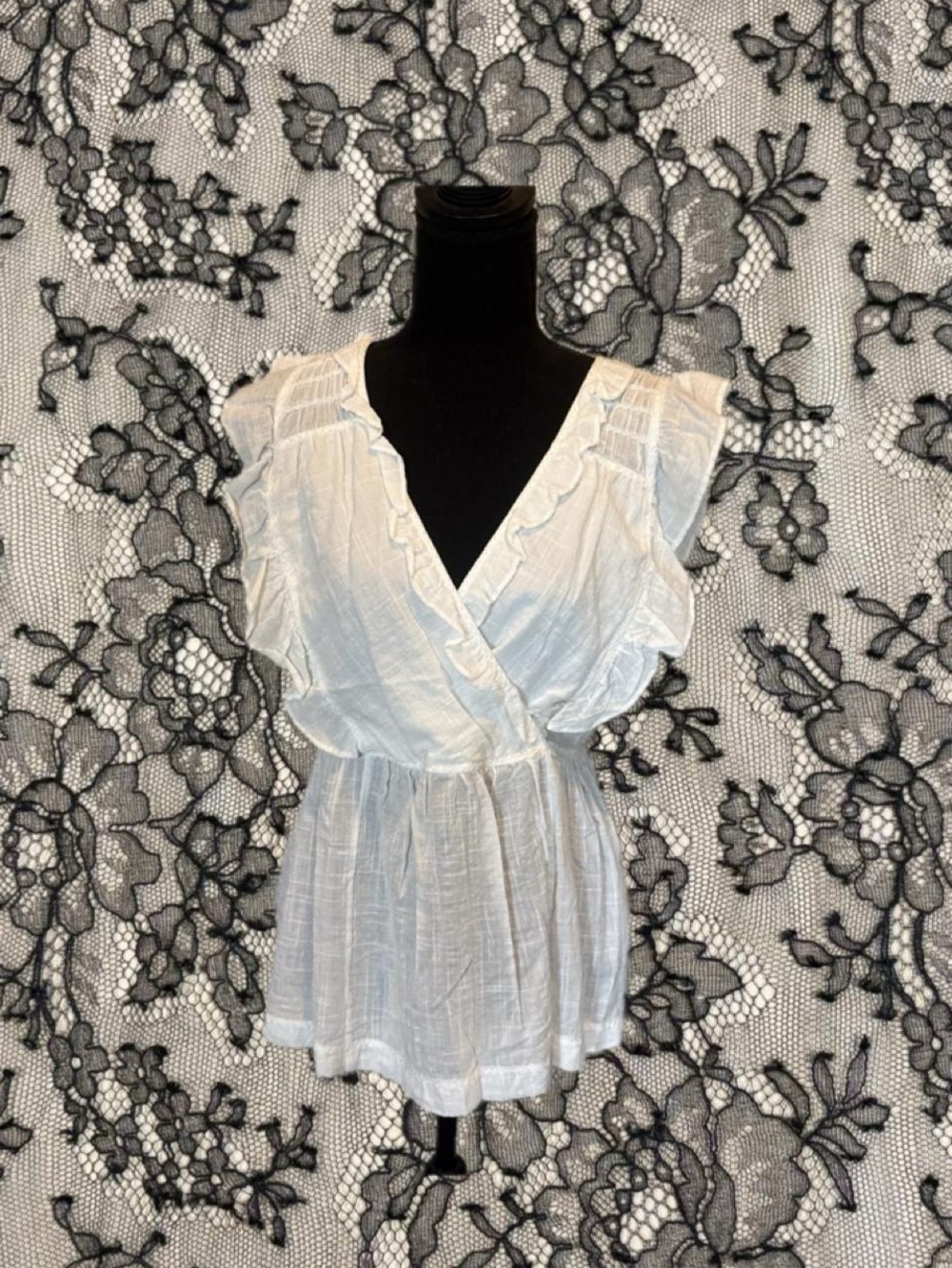 Women’s White Ruffle Sleeve Blouse Top